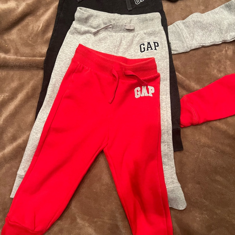 GAP Red and Gray Sweat set Comfortable Joggers and hoodies - Picture 6 of 8